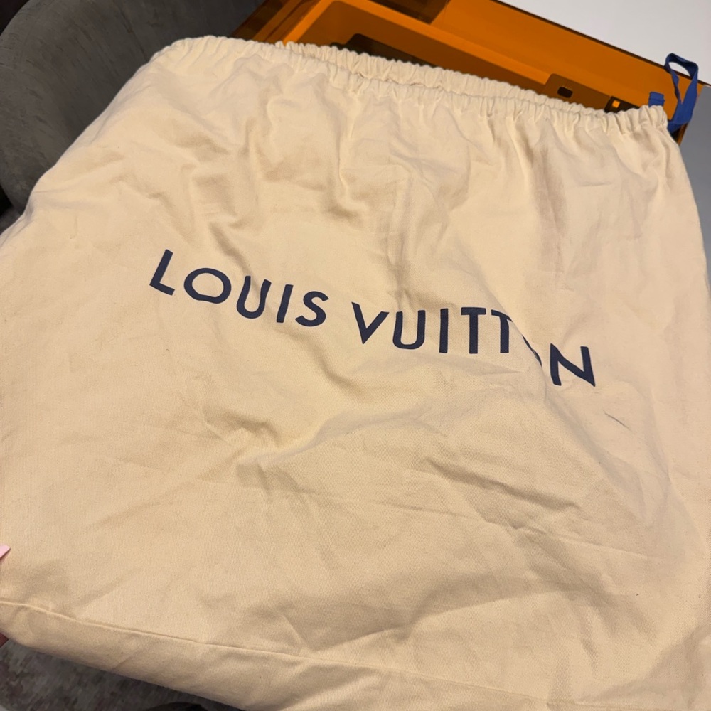 Louis Vuitton Cream Dust Bag with Blue Accents